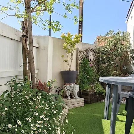 Charmante Maisonnette Proche *